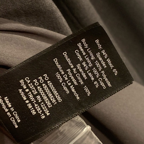 Aritzia Babaton Blazer - Picture 4 of 4